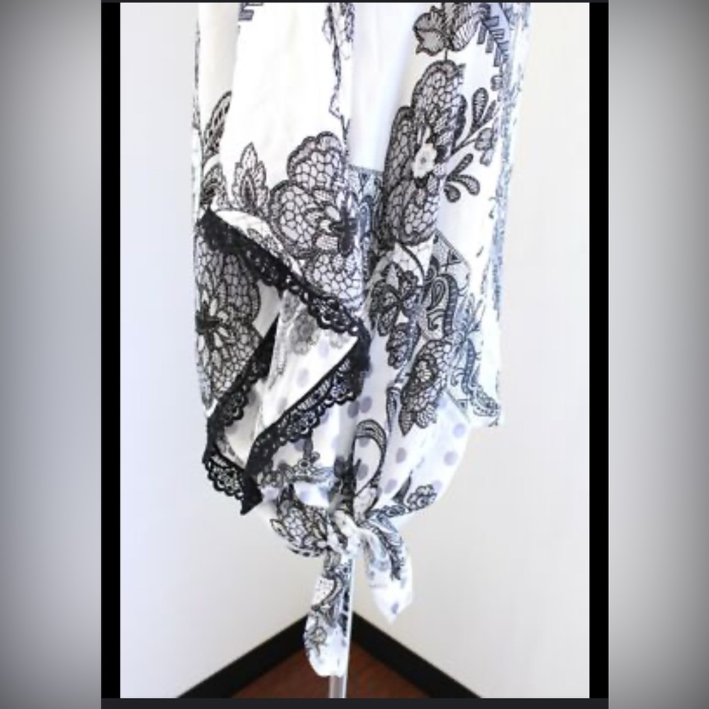 Chico's Black and White Asymmetrical Dolman Sleeve Tunic - Picture 4 of 7